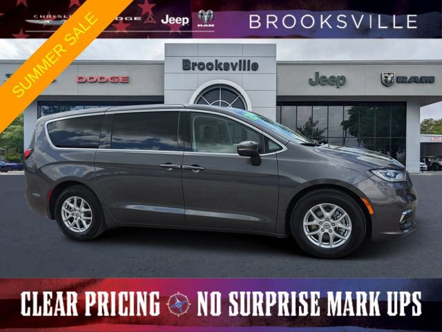Certified 2023 Chrysler Pacifica Touring-L FWD image 1