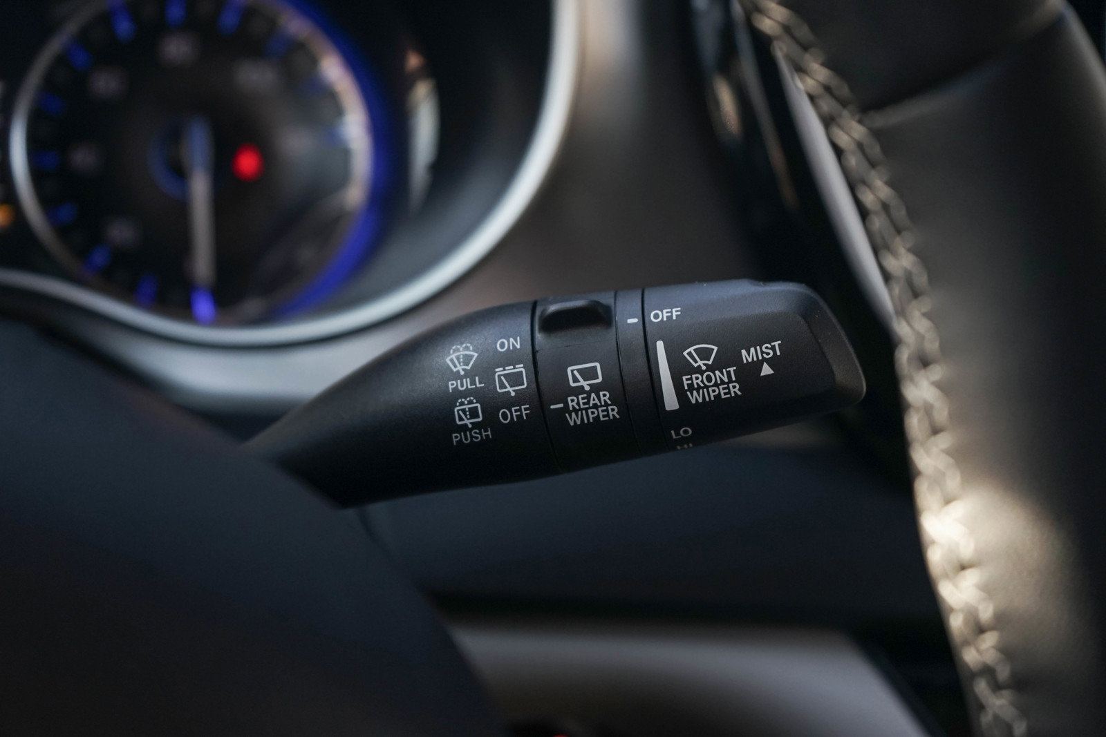 Used 2024 Chrysler Pacifica Touring-L image 25