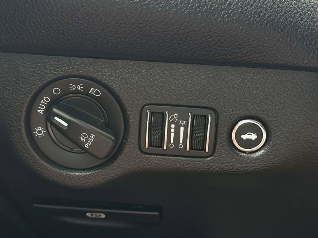 Used 2022 Dodge Challenger R/T w/ Shaker Package image 20