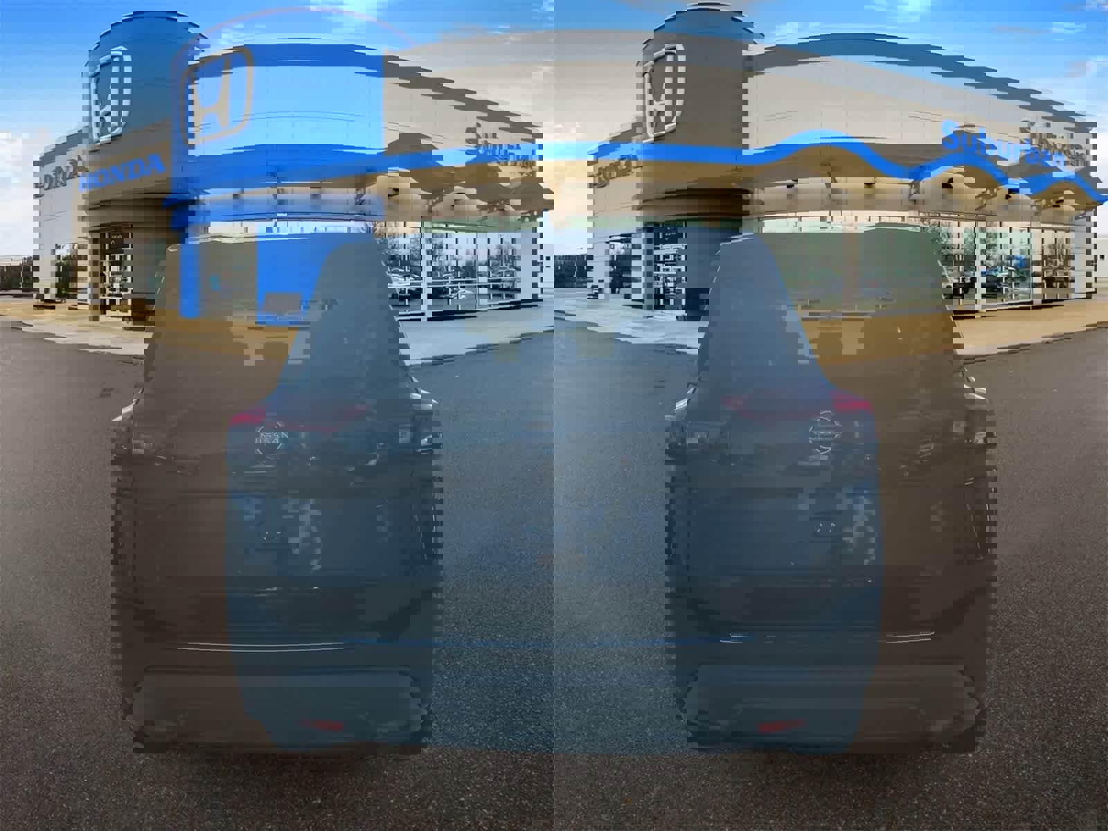 Used 2023 Nissan Rogue SV image 7