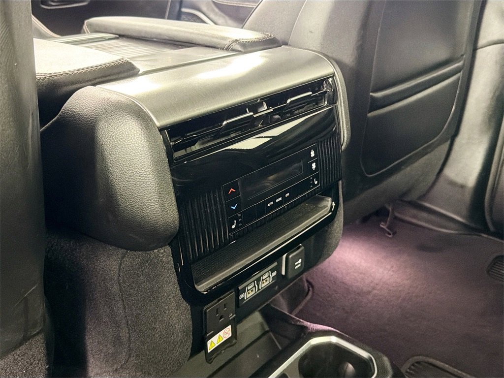 Used 2024 Jeep Wagoneer Series II image 27