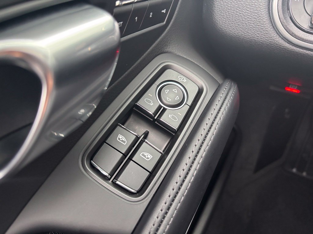 Certified 2025 Porsche 718 Boxster RWD image 24