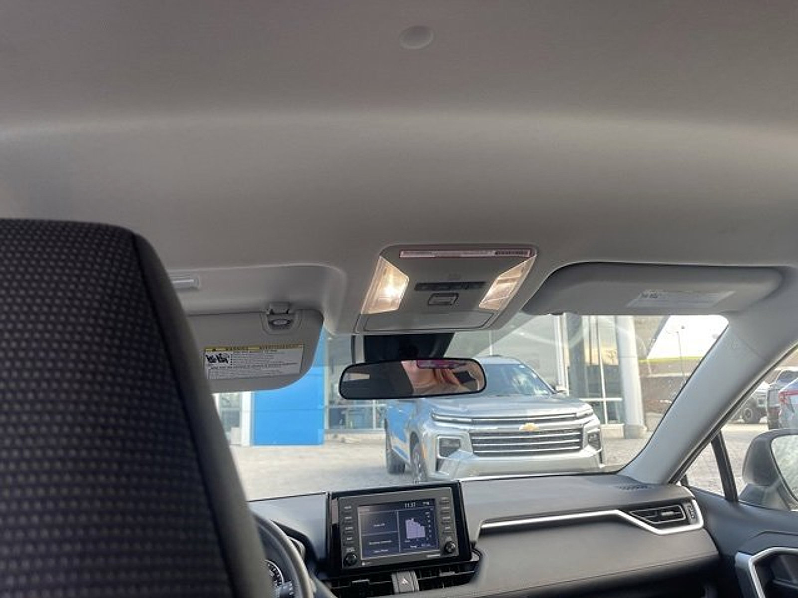 Used 2022 Toyota RAV4 LE image 19