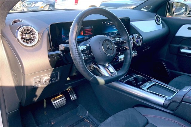 Used 2025 Mercedes-Benz GLA 35 AMG 4MATIC image 14