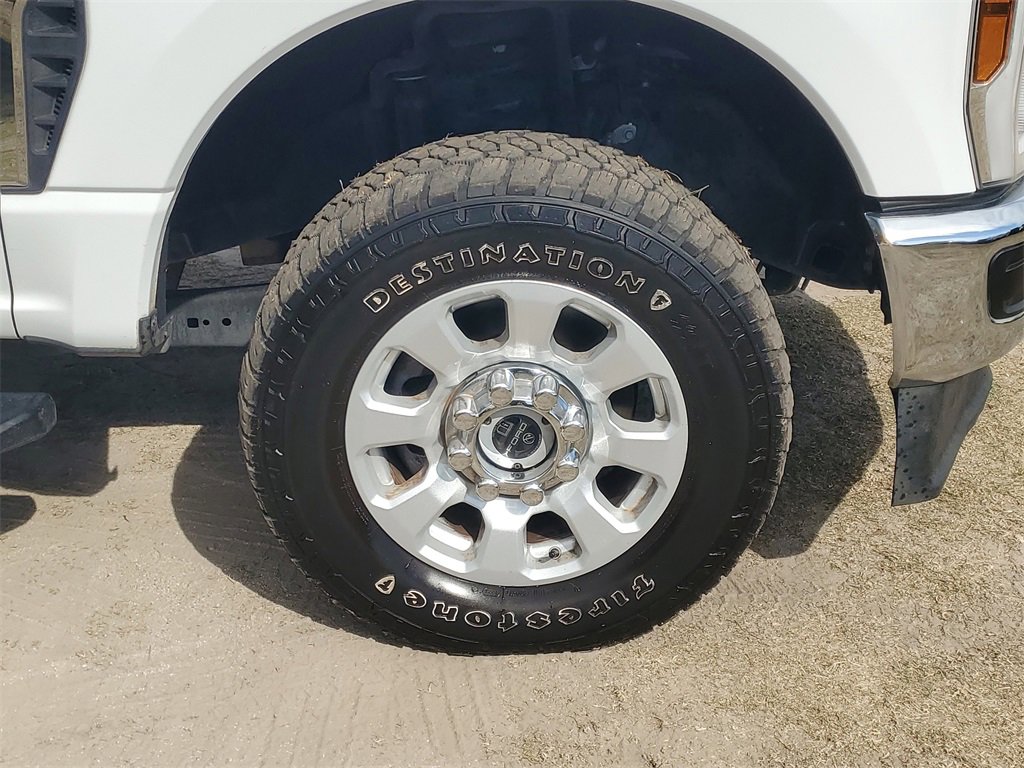 Used 2024 Ford F350 XLT image 6
