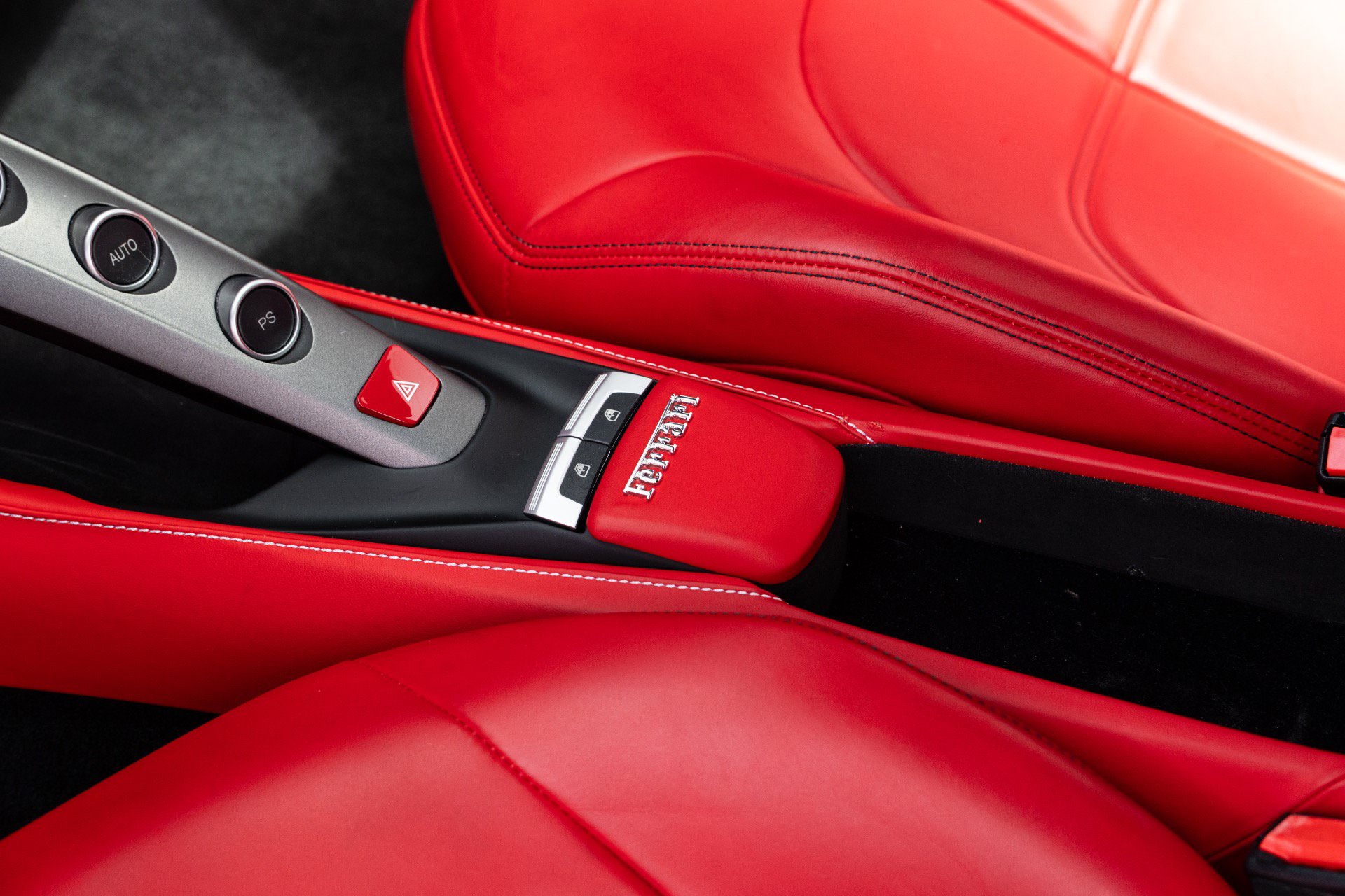 Used 2016 Ferrari 488 GTB RWD image 48