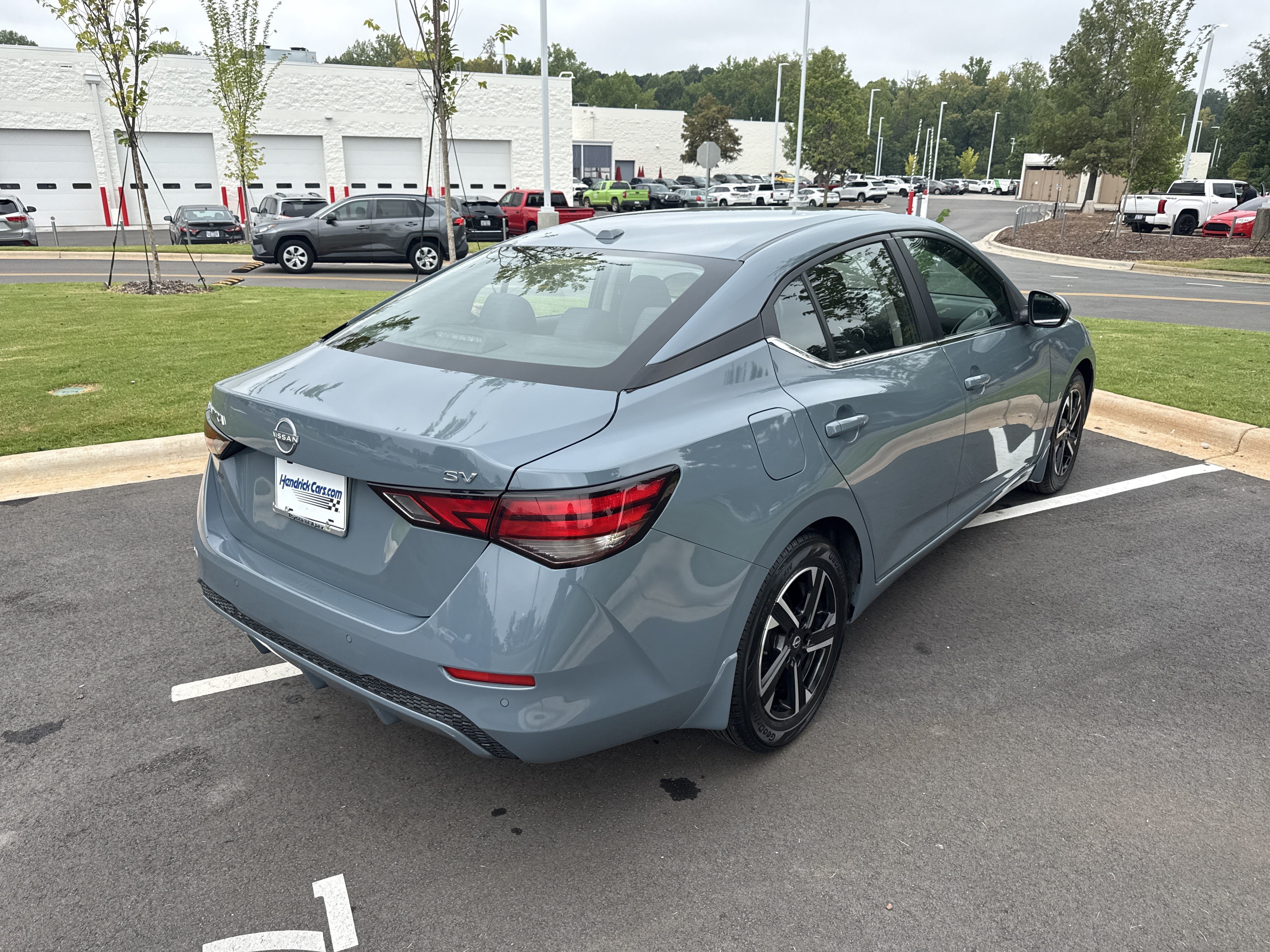 Used 2024 Nissan Sentra SV FWD image 10
