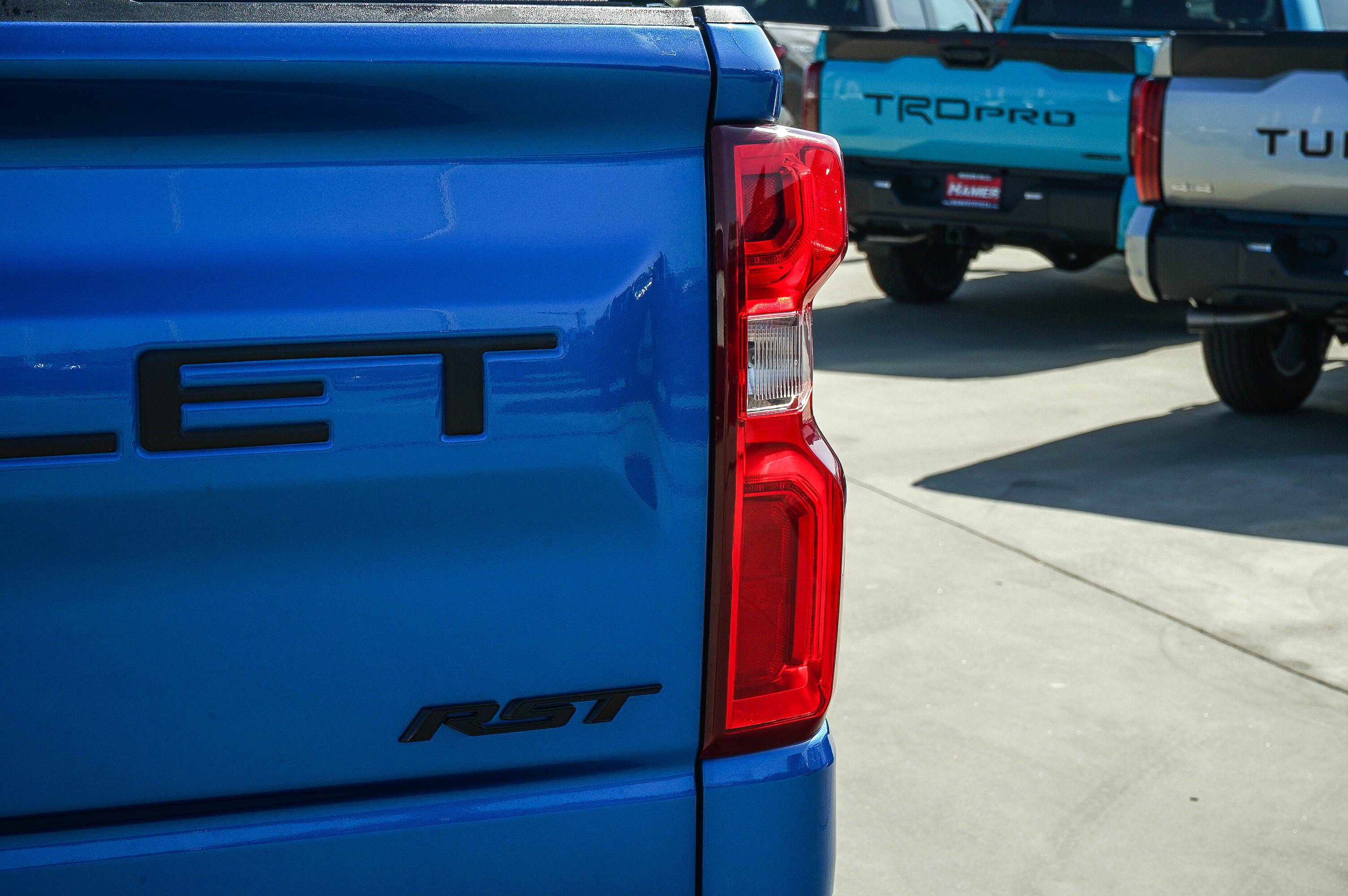 Used 2023 Chevrolet Silverado 1500 RST RWD image 12