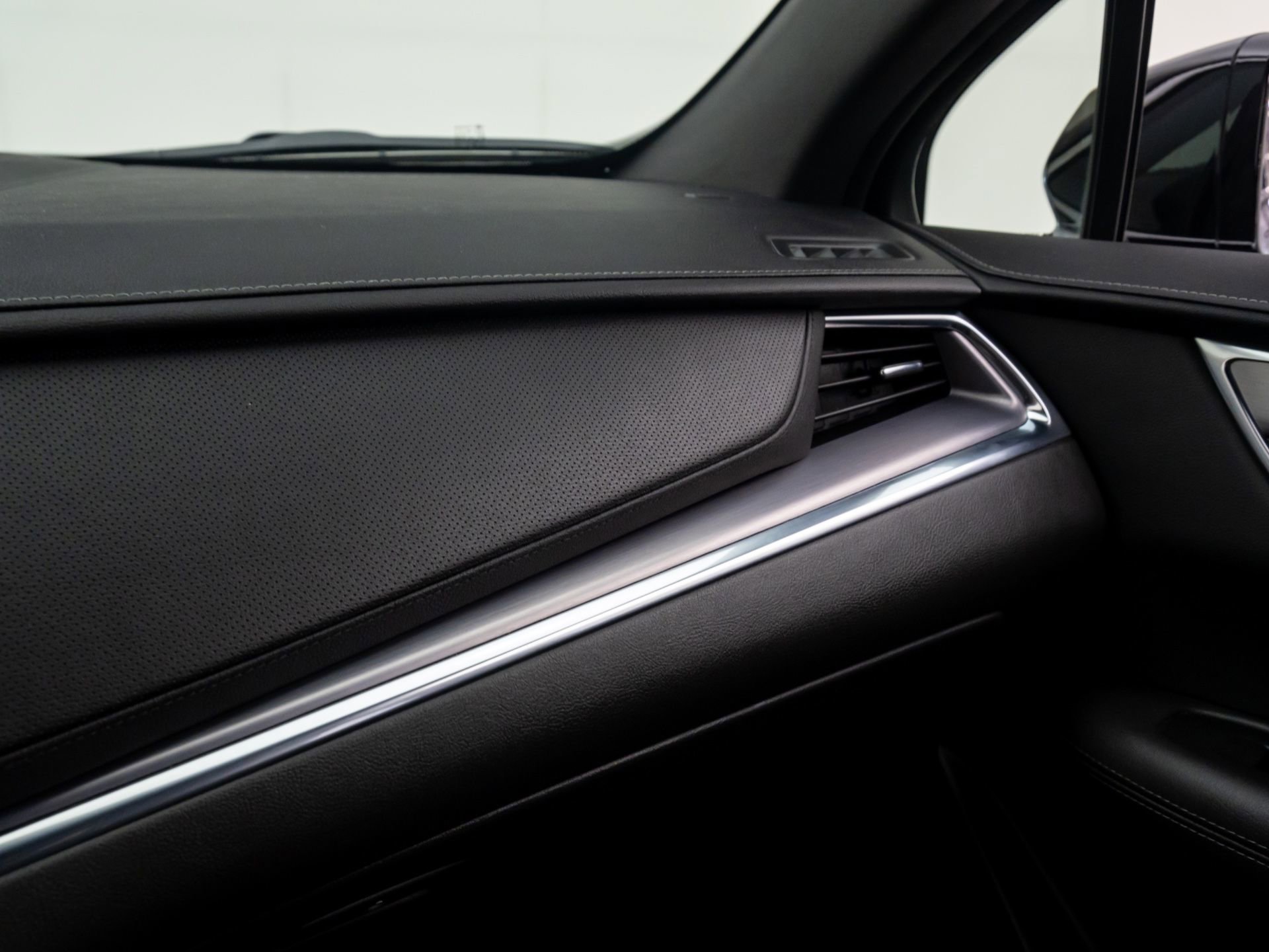 Certified 2023 Cadillac XT5 Luxury image 26