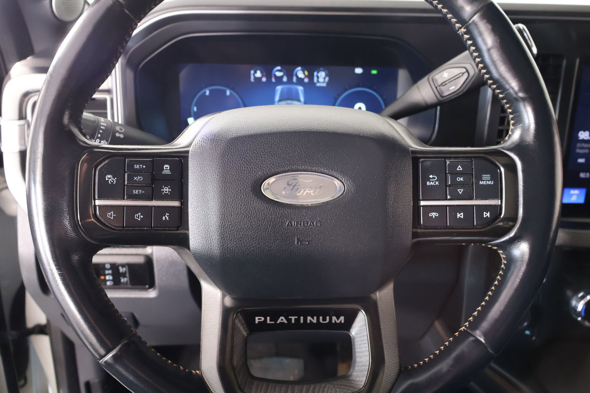 Used 2024 Ford F350 Platinum image 3