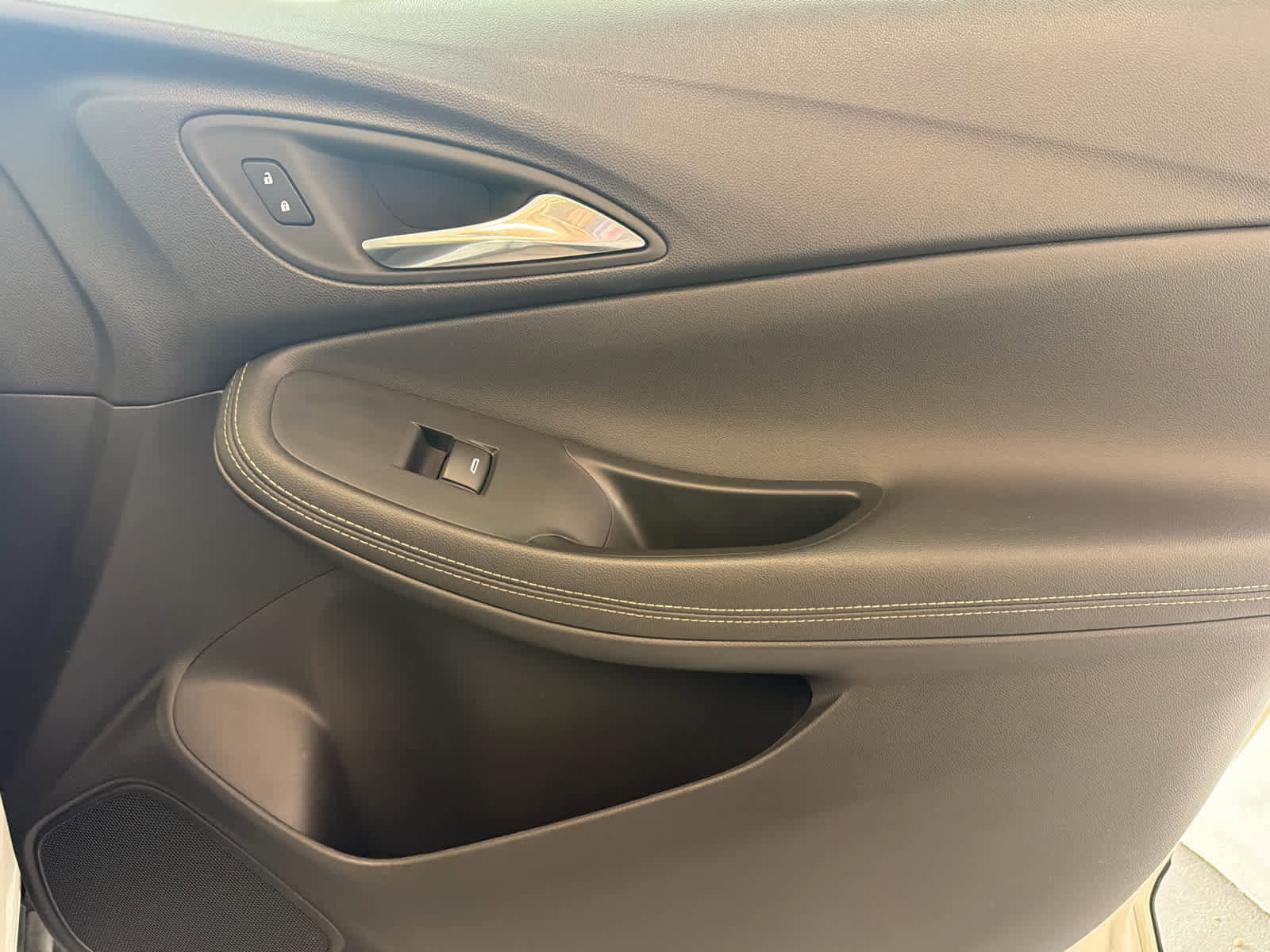 Used 2024 Buick Encore GX Sport Touring w/ Comfort Package image 28