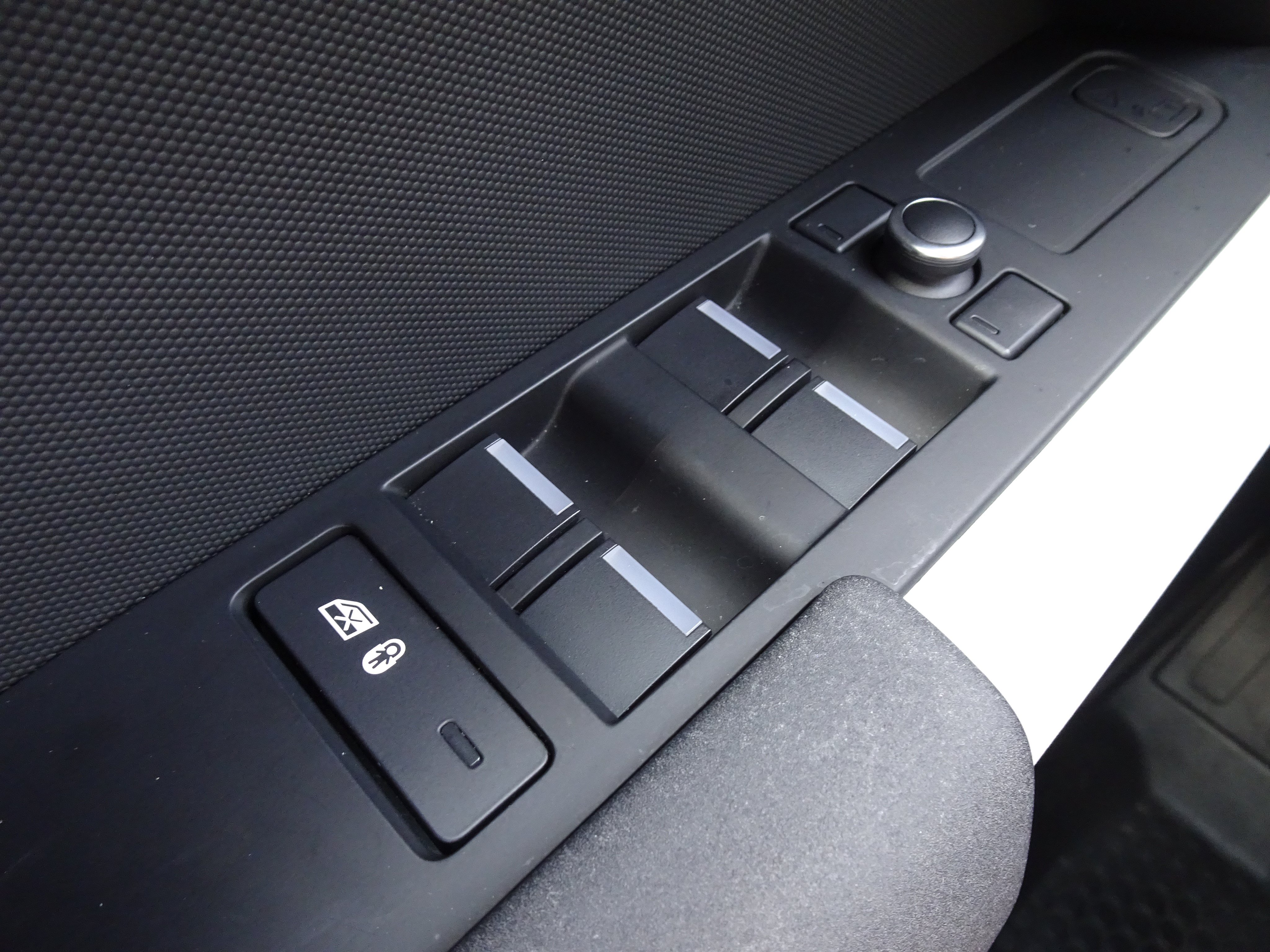 Used 2021 Land Rover Defender 110 S AWD/4WD image 29