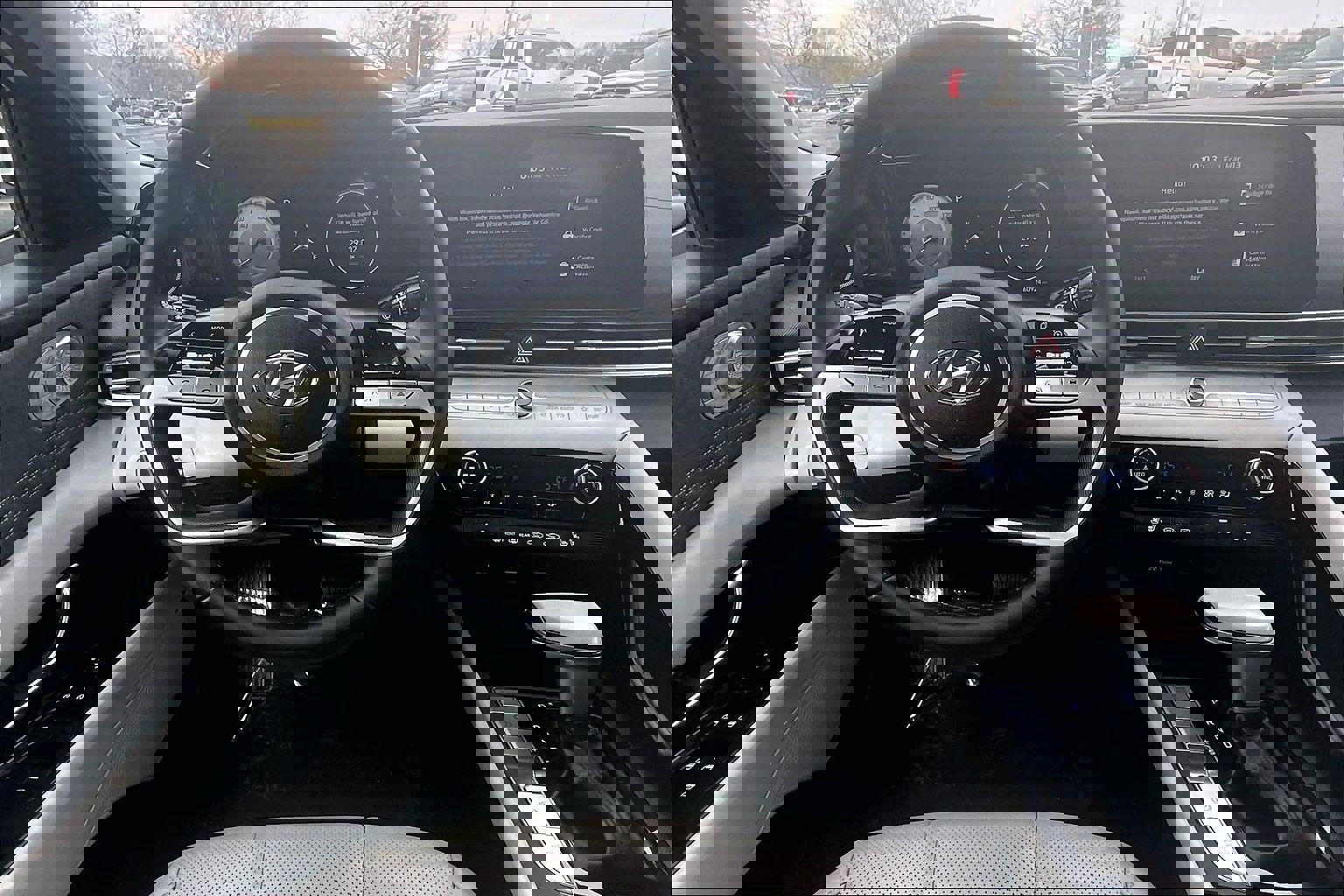 Used 2023 Hyundai Elantra Limited image 5