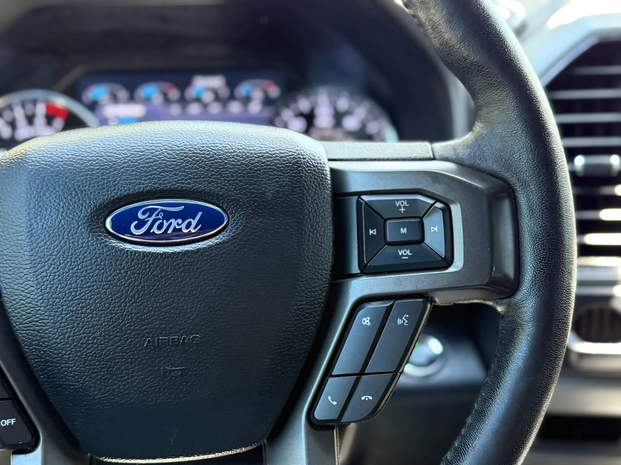 Used 2020 Ford Expedition Max XLT w/ Equipment Group 202A RWD image 31