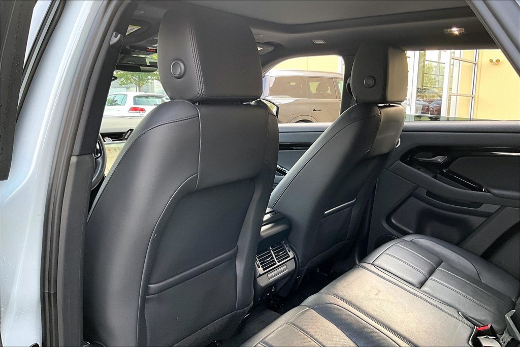 Used 2024 Land Rover Range Rover Evoque S AWD/4WD image 31