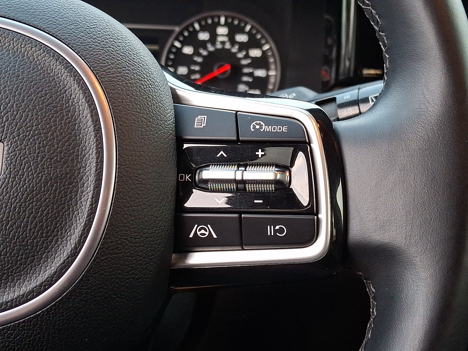 Used 2022 Kia Sorento S AWD/4WD image 23