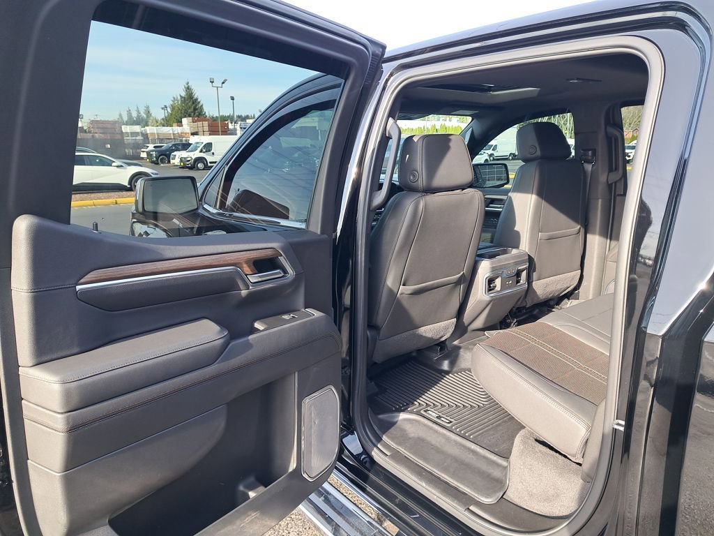 Used 2022 Chevrolet Silverado 1500 High Country w/ Z71 Off-Road Package AWD/4WD image 13