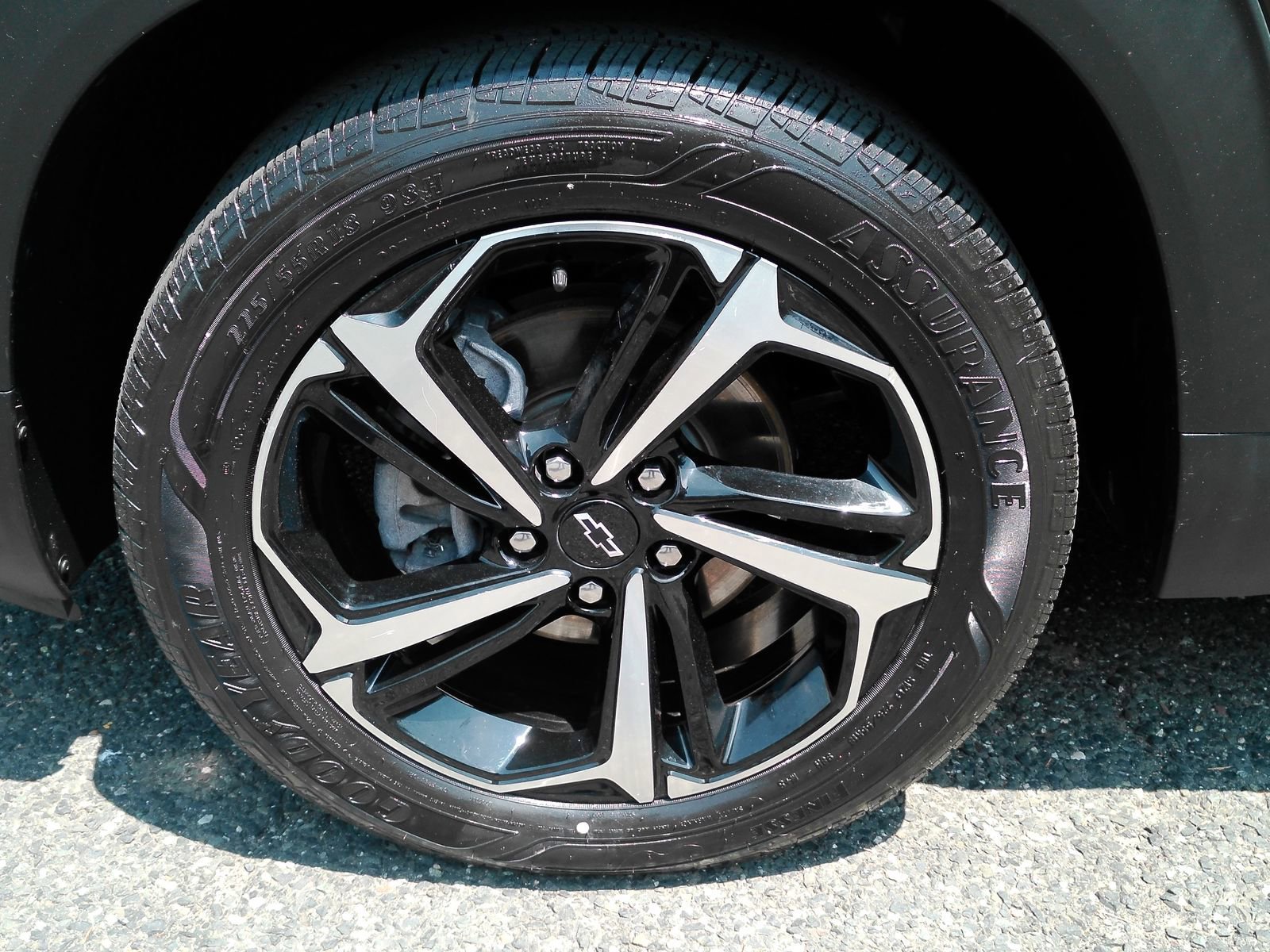 Certified 2023 Chevrolet TrailBlazer RS w/ Convenience Package AWD/4WD image 27