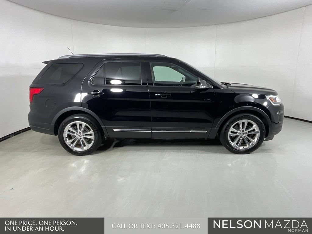 Used 2018 Ford Explorer XLT w/ Equipment Group 202A FWD image 5