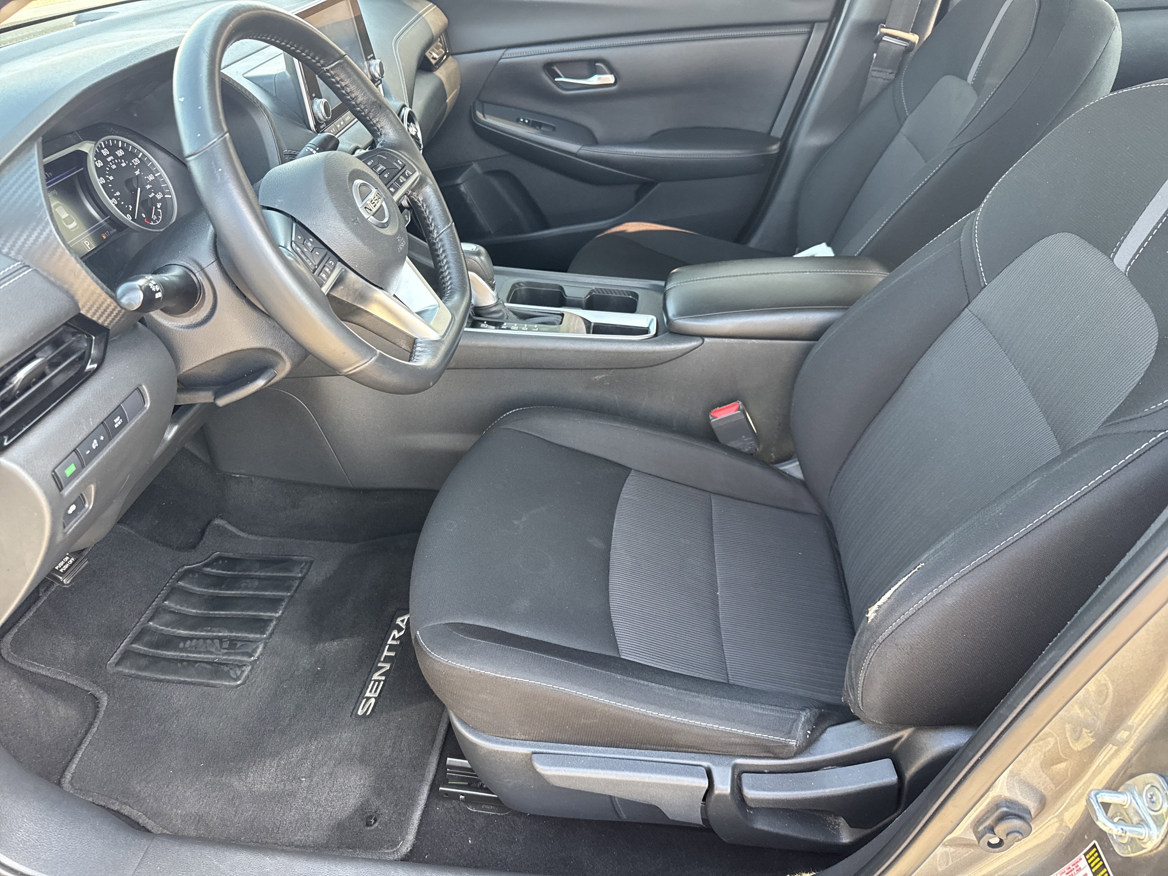 Used 2022 Nissan Sentra SV image 10