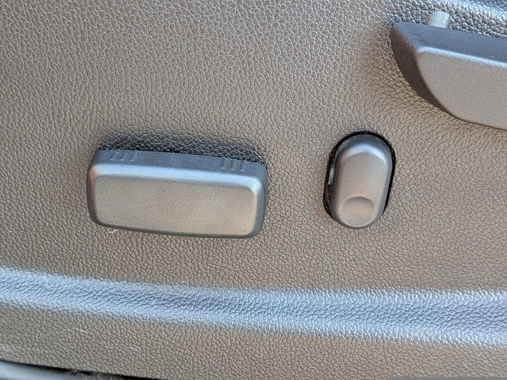 Used 2016 GMC Canyon SLT w/ Trailering Package image 19