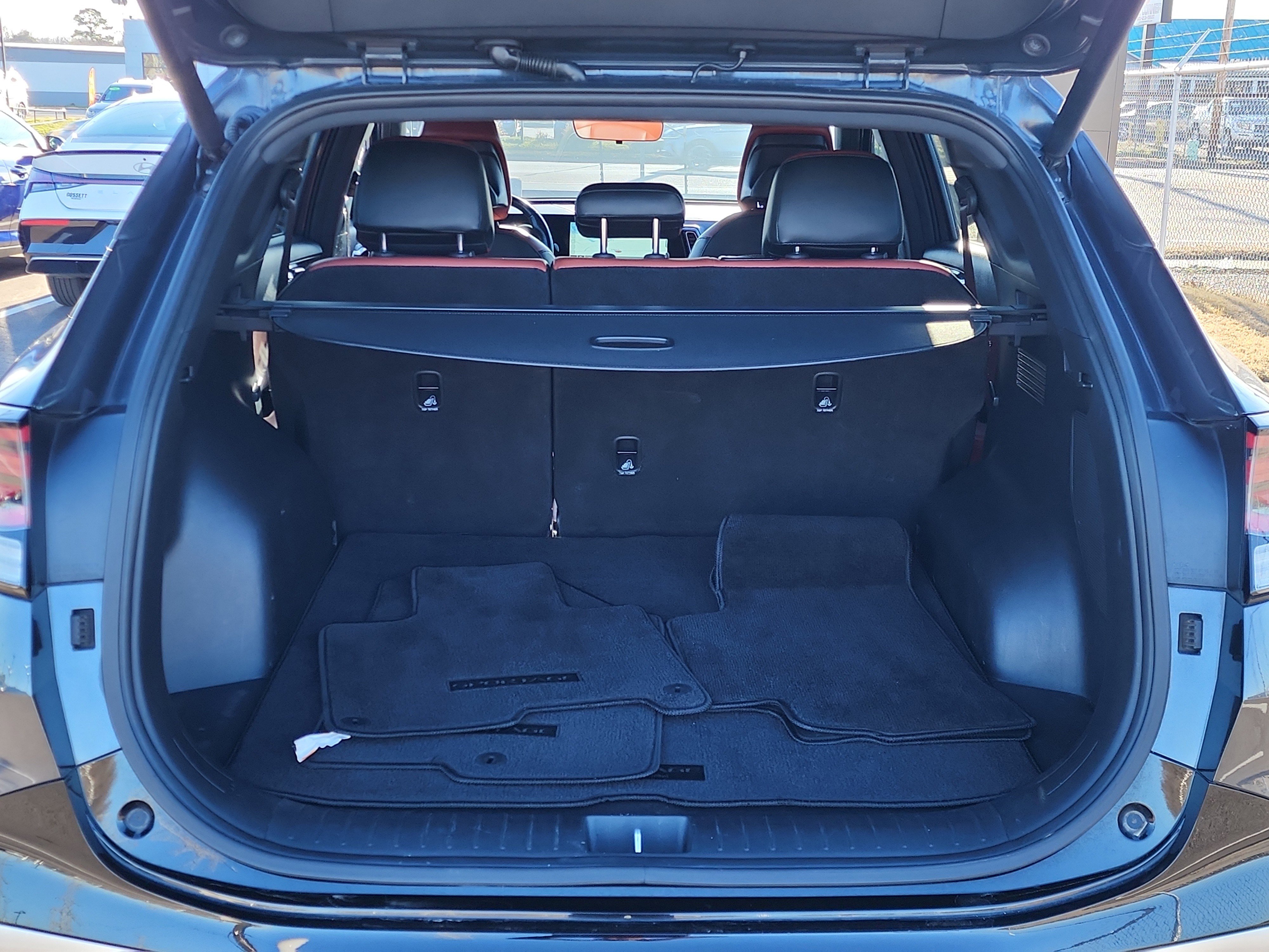 Certified 2023 Kia Sportage SX image 4