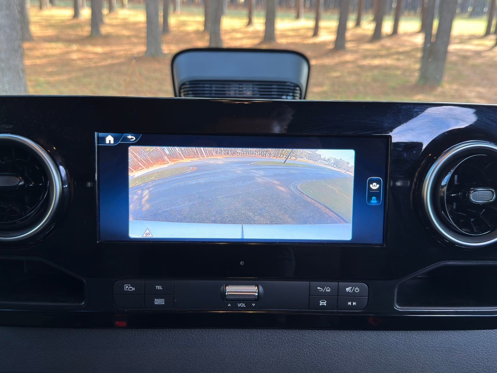 Used 2025 Mercedes-Benz Sprinter 2500 image 4