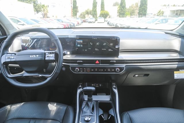 New 2026 Kia Sorento S w/ S Panoramic Sunroof Package FWD image 5
