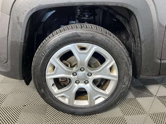 Used 2020 Jeep Renegade Limited AWD/4WD image 11