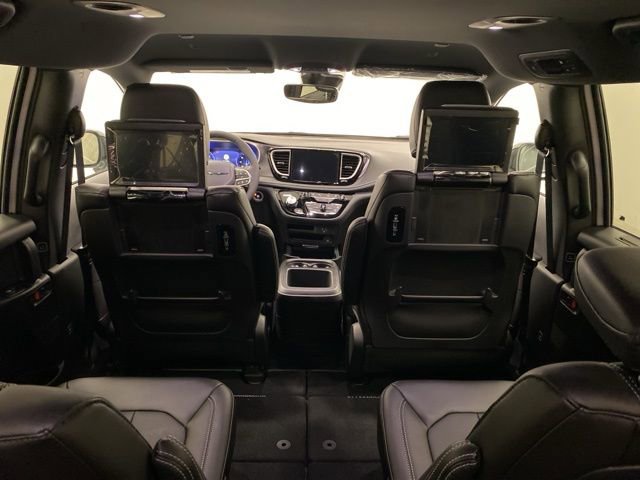 New 2026 Chrysler Pacifica Select image 27