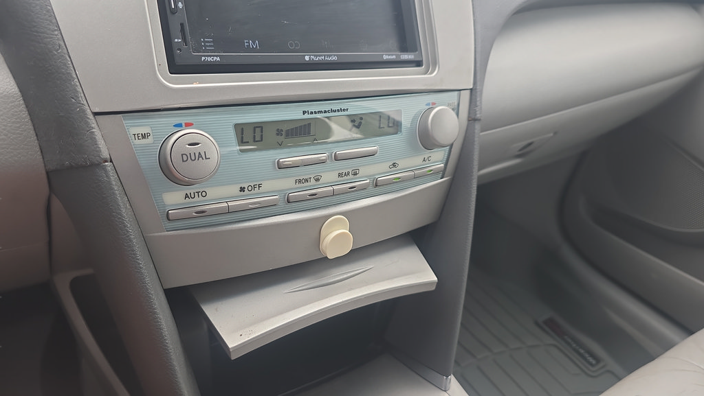 Used 2009 Toyota Camry Hybrid FWD image 32