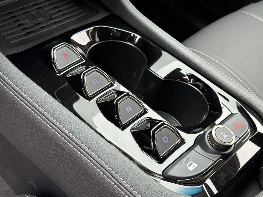 New 2025 VinFast VF 8 Eco AWD/4WD image 26