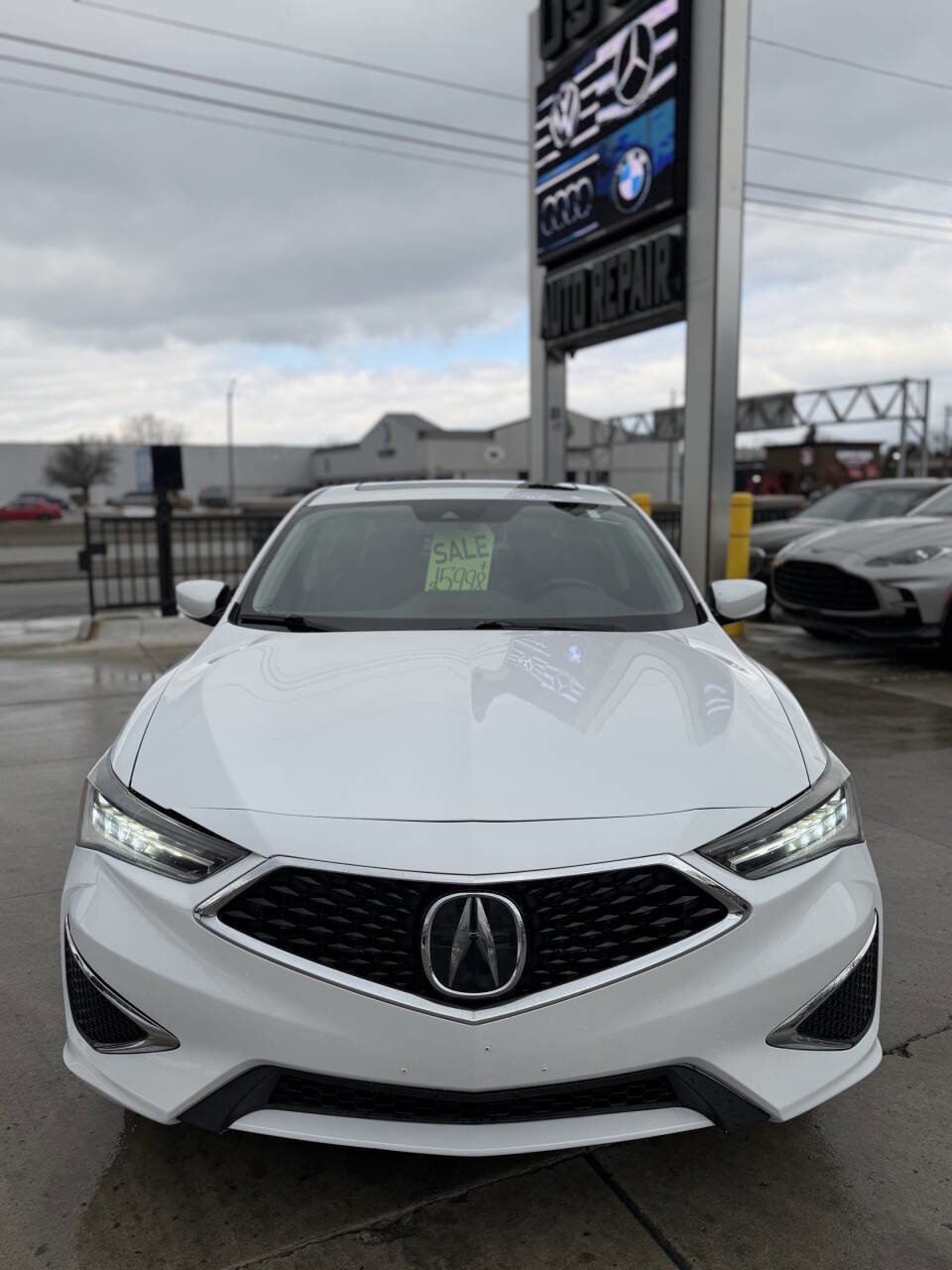 Used 2019 Acura ILX image 2