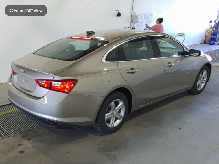 Used 2024 Chevrolet Malibu LS FWD image 2