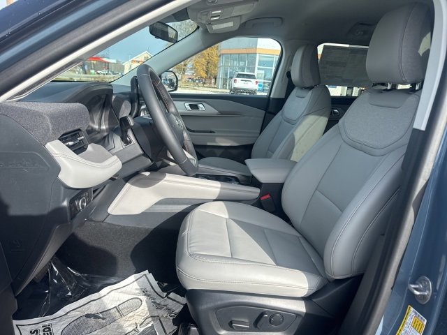 New 2026 Ford Explorer Active w/ Active Comfort Package image 9