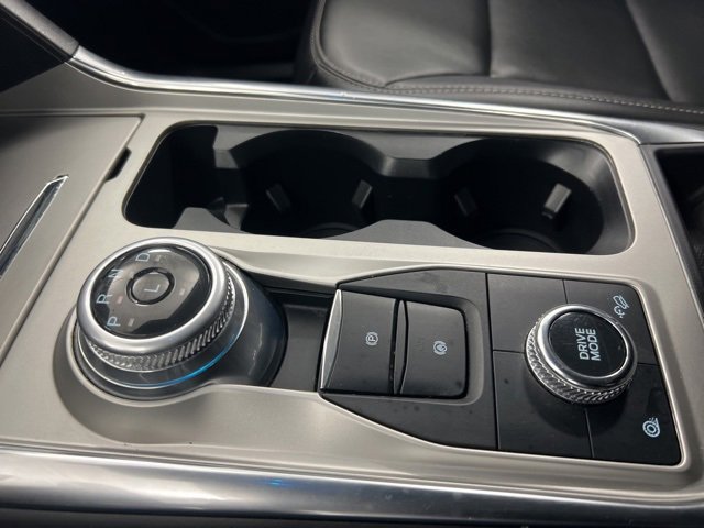 Used 2022 Ford Explorer XLT w/ Equipment Group 202A image 25