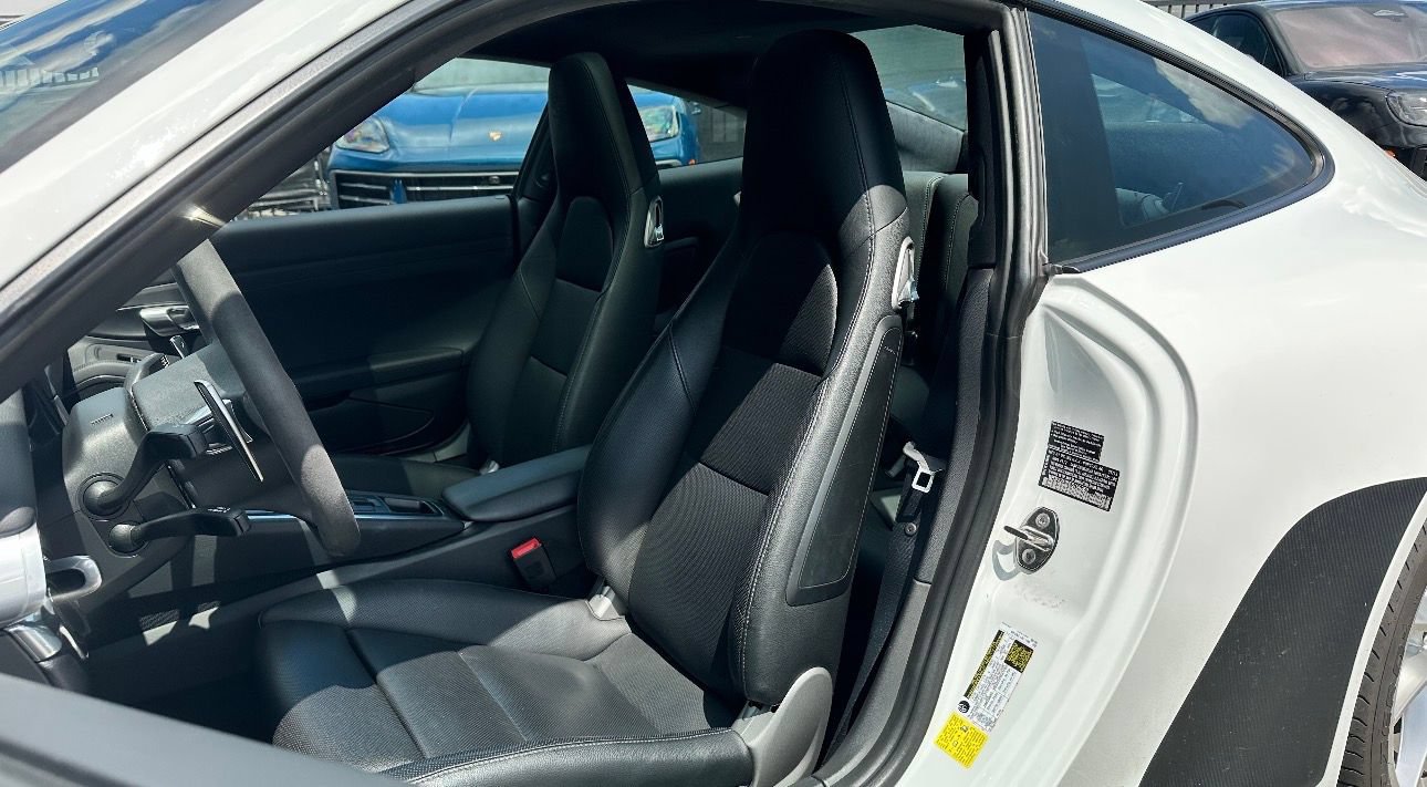 Used 2014 Porsche 911 Carrera 4 AWD/4WD image 3