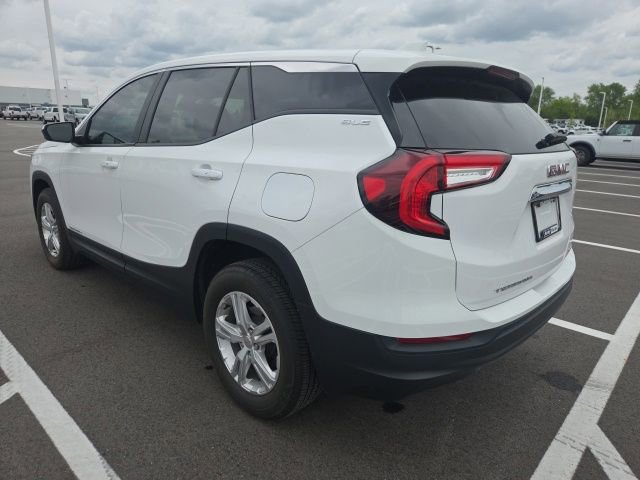Used 2024 GMC Terrain SLE AWD/4WD image 13