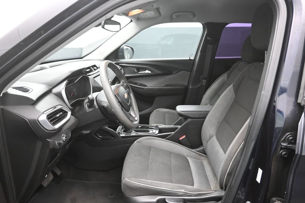 Used 2021 Chevrolet TrailBlazer LS FWD image 18