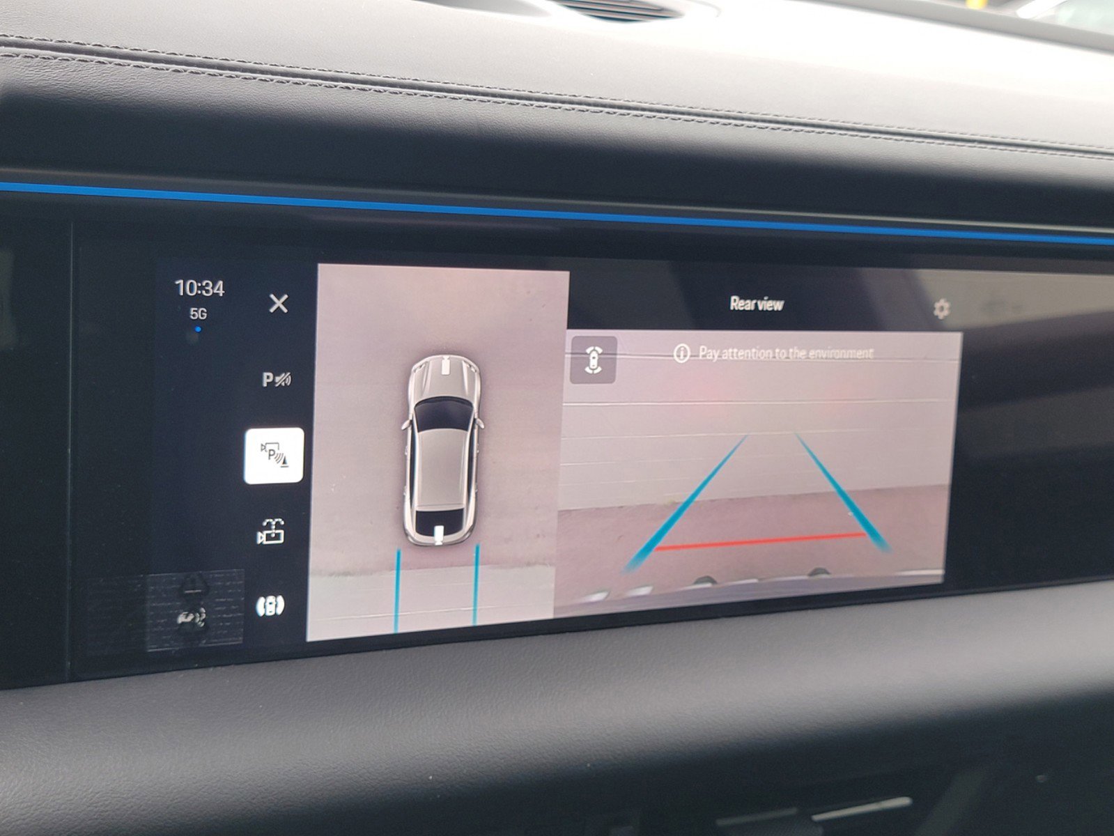 Used 2024 Porsche Macan 4 Electric image 13