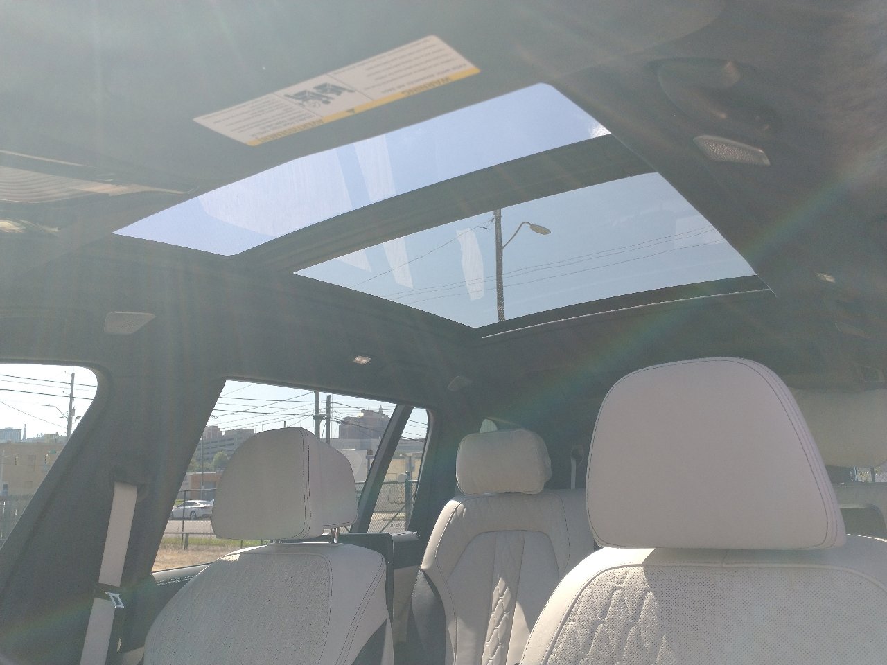 Used 2019 BMW X7 xDrive50i w/ Dynamic Handling Package image 32
