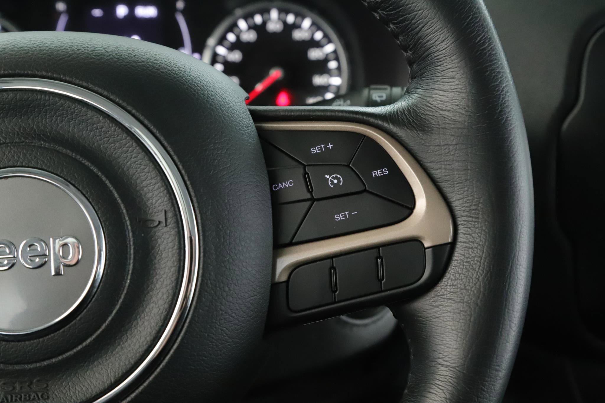 Used 2017 Jeep Renegade Latitude image 8