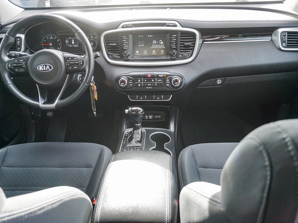 Used 2017 Kia Sorento AWD w/ LX Convenience Package image 15