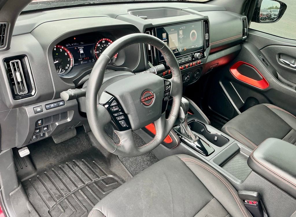 Used 2025 Nissan Frontier PRO-4X AWD/4WD image 38