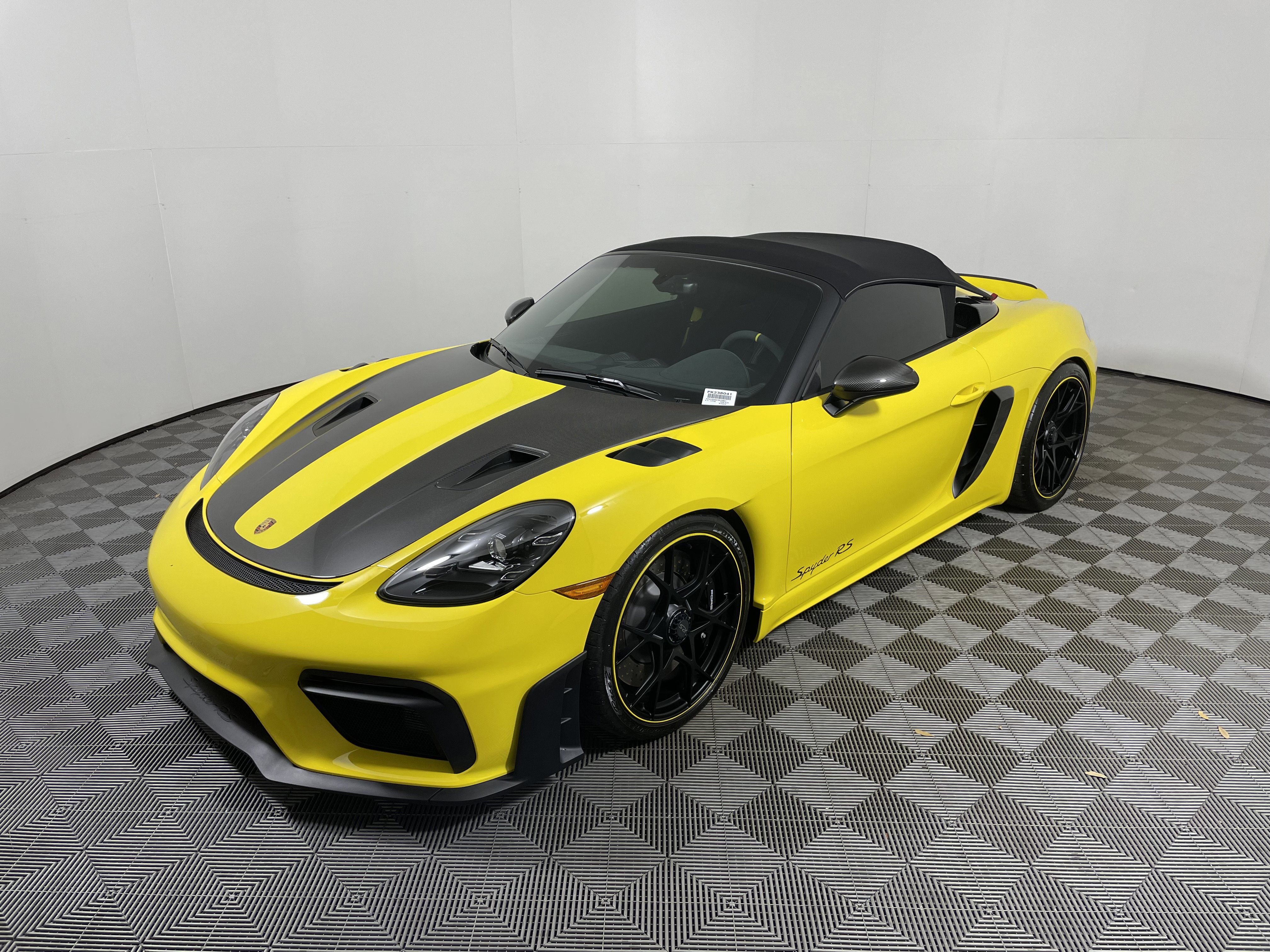 Certified 2025 Porsche 718 Boxster Spyder RS RWD image 11