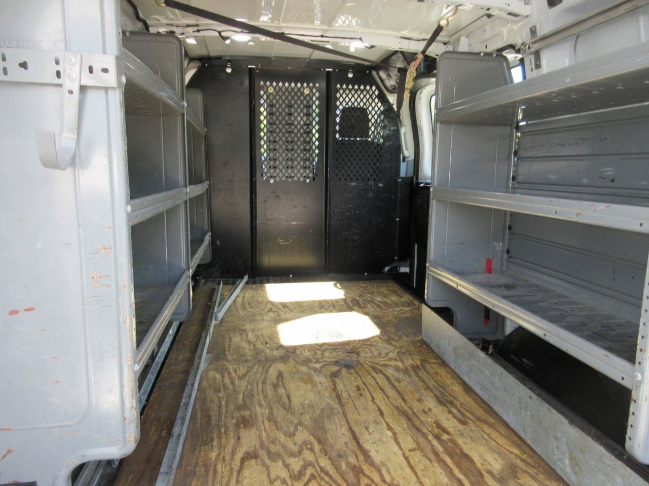 Used 2019 Ford Transit 250 130 Low Roof w/ Exterior Upgrade Package RWD image 6