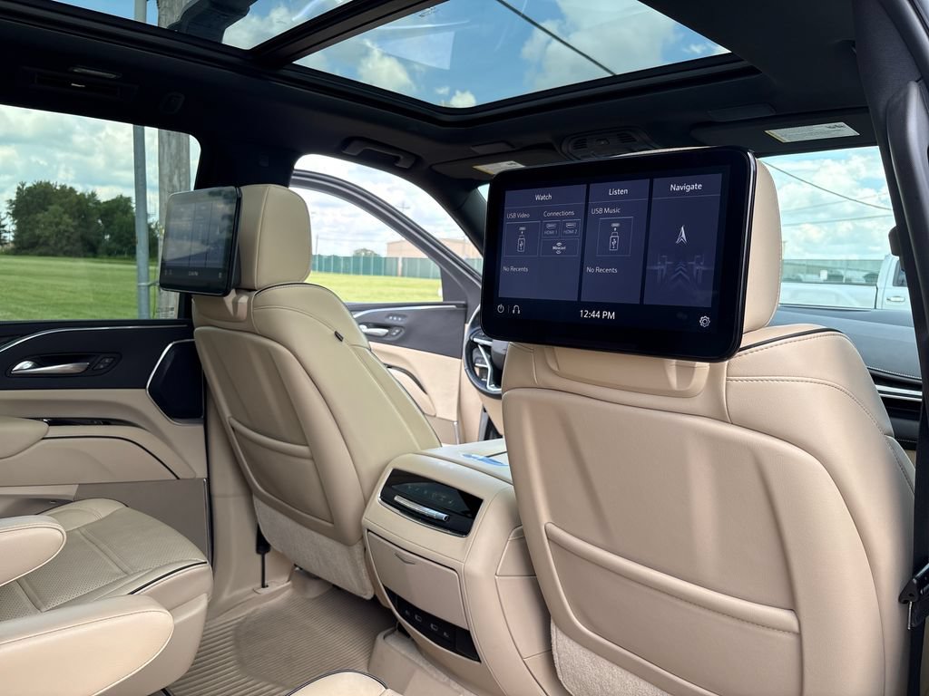 Certified 2021 Cadillac Escalade ESV Premium Luxury AWD/4WD image 62