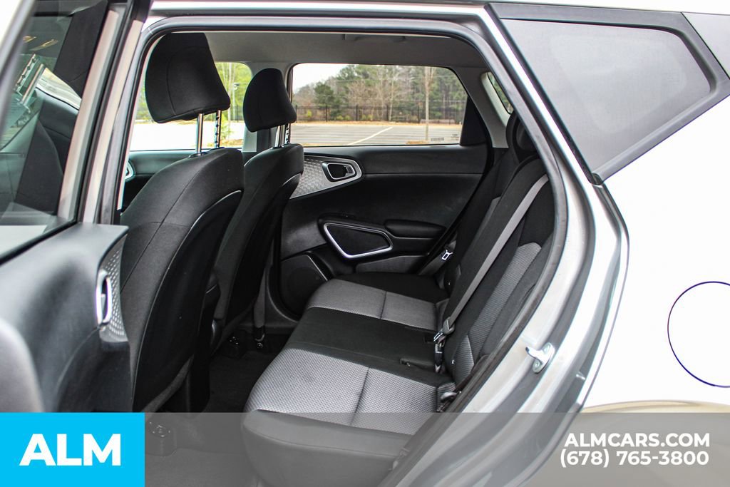 Used 2024 Kia Soul LX w/ Option Group 015 image 17