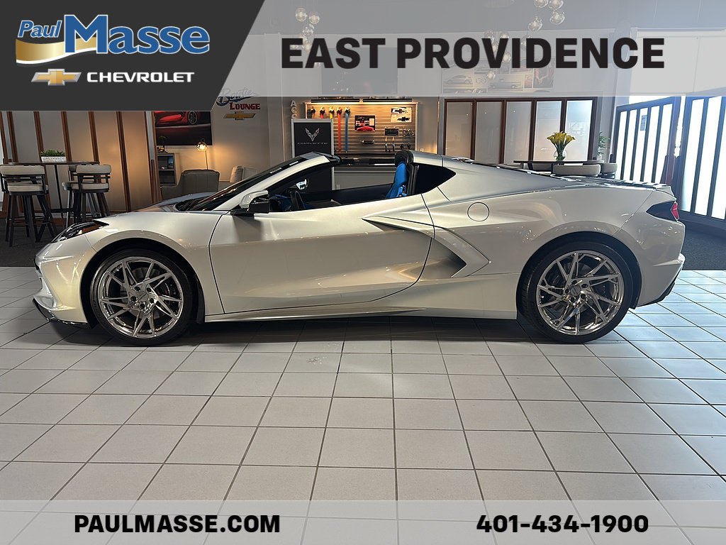 Used 2024 Chevrolet Corvette Stingray Premium Cpe w/ Z51 Performance Package RWD image 4