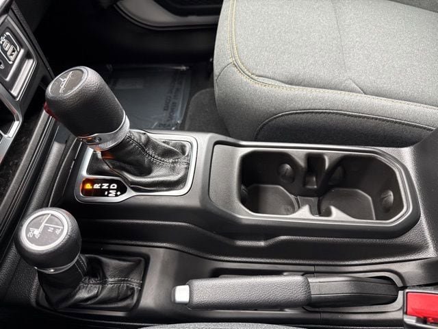 New 2025 Jeep Gladiator Sport image 20